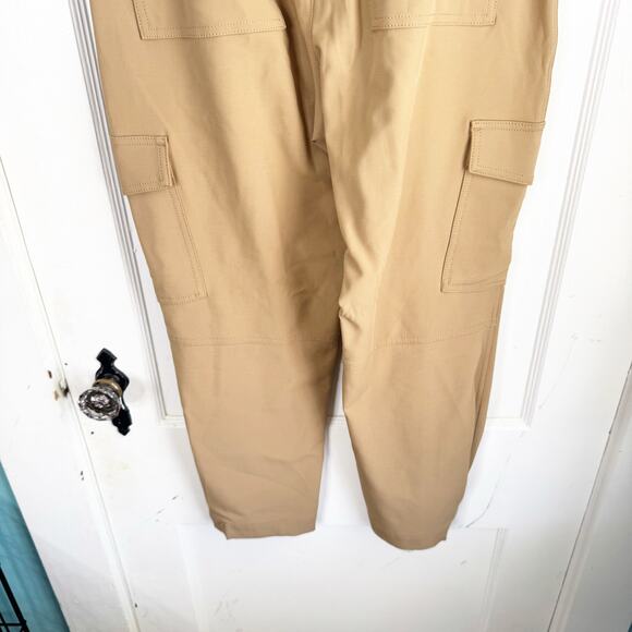 Banana Republic Slim Refined Stretch Cargo Pant Latte Cream Belted Beige Size 4 - Picture 13 of 14